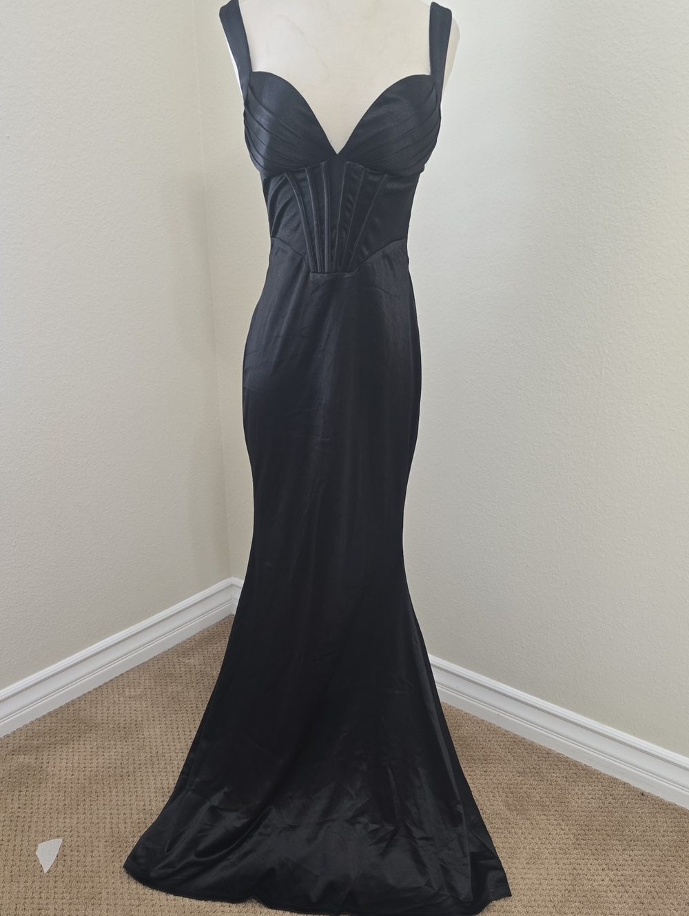 Faeriesty Strapless Black Sweetheart Evening Gown S